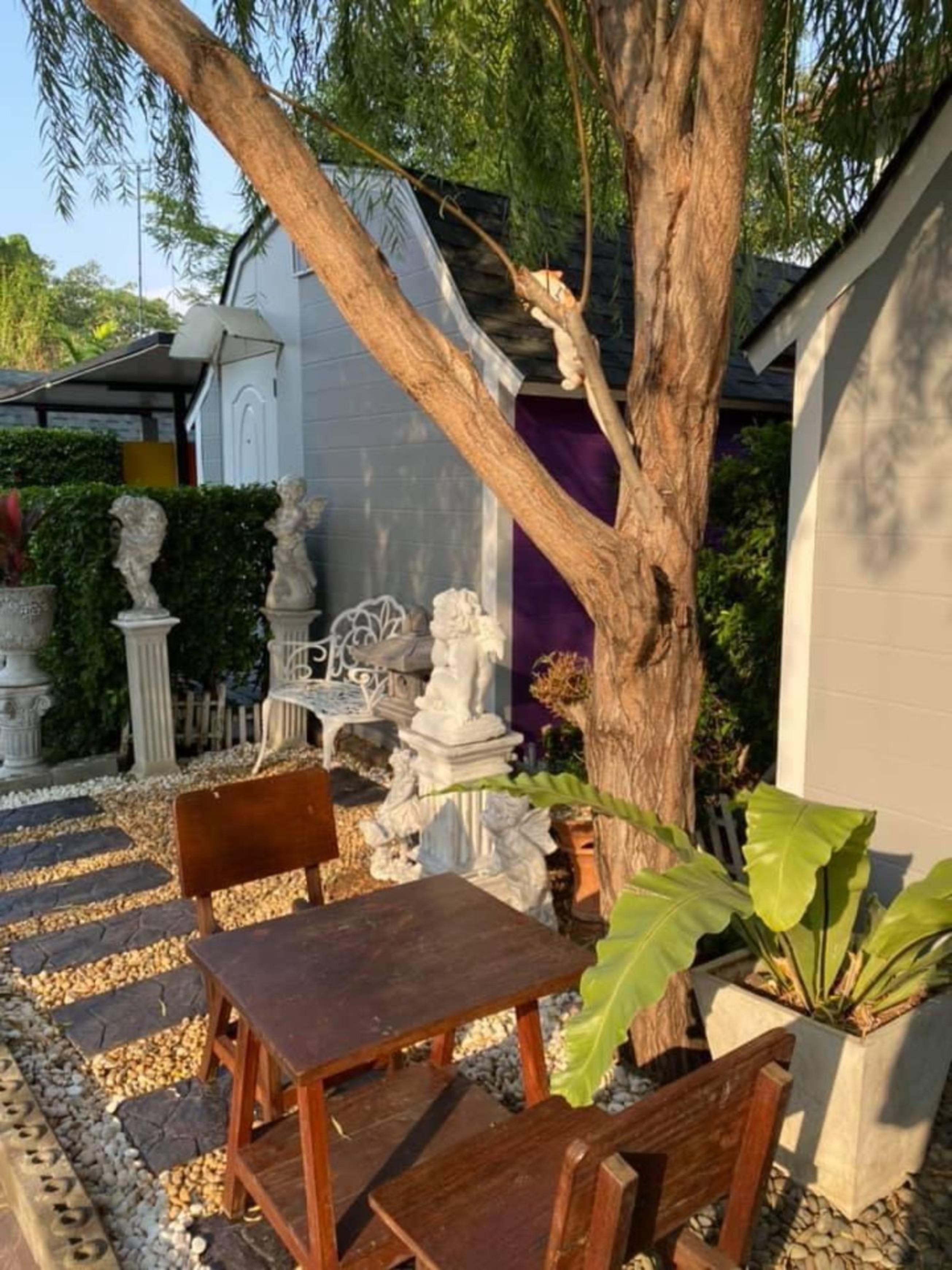 Kurina Hotel (Adults Only) Bangkok Exterior photo